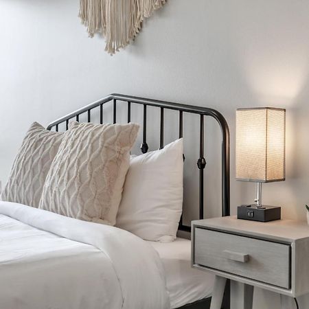 Beautiful Luxury 1BR in the Heart on Minneapolis Extérieur photo