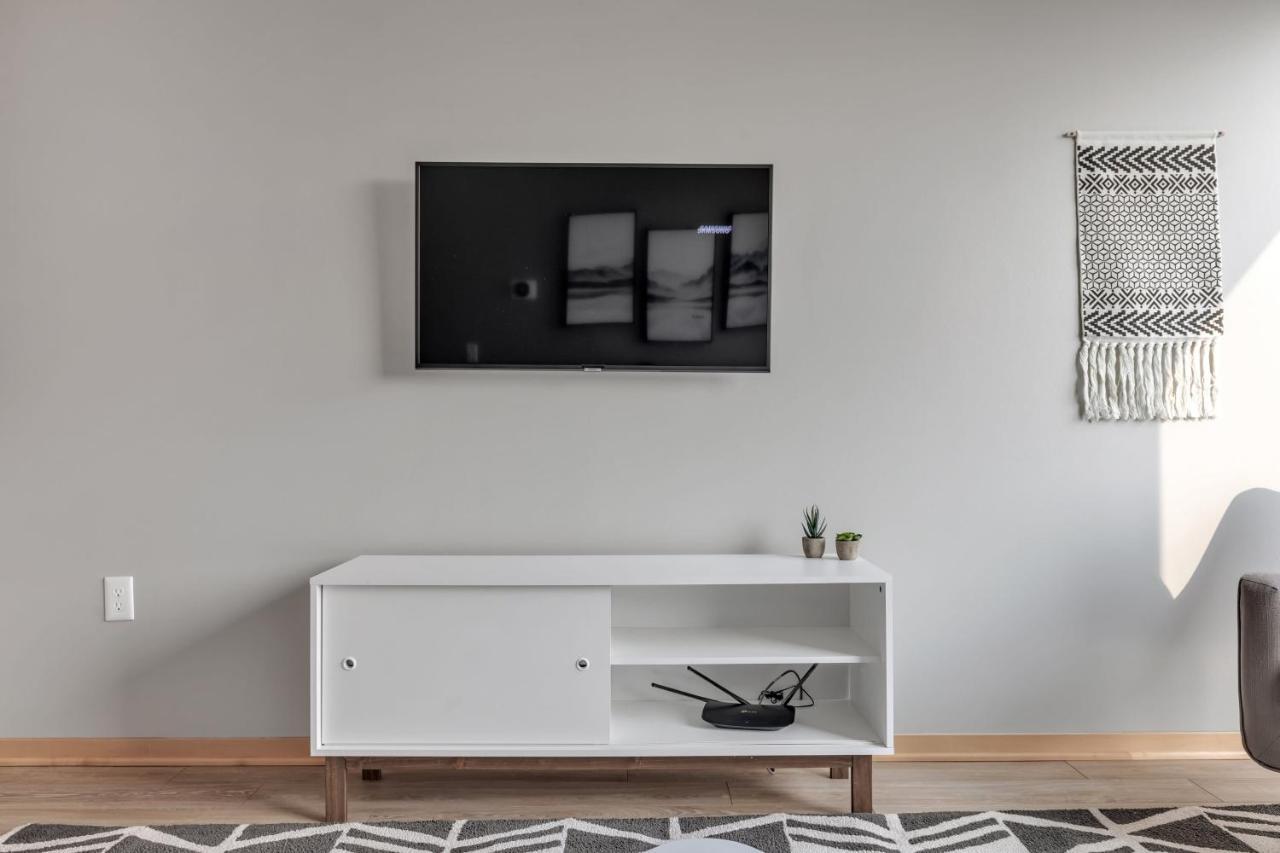 Beautiful Luxury 1BR in the Heart on Minneapolis Extérieur photo
