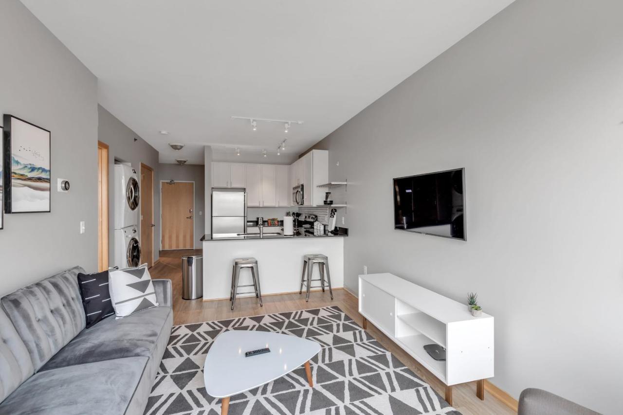 Beautiful Luxury 1BR in the Heart on Minneapolis Extérieur photo